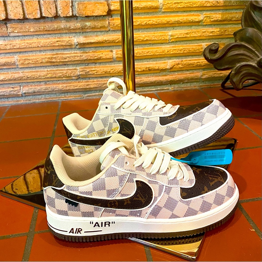 LV women’s Nike